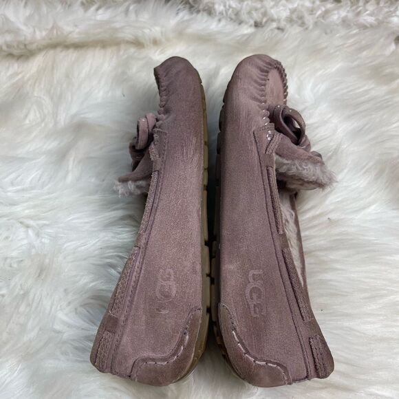 UGG Australia Dakota sheepskin mauve slippers  bling bow size 10. - Picture 6 of 10